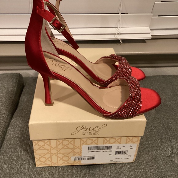 Jewel Badgley Mischka Yesia Crystal Sandal (Women) 8M - Picture 12 of 13